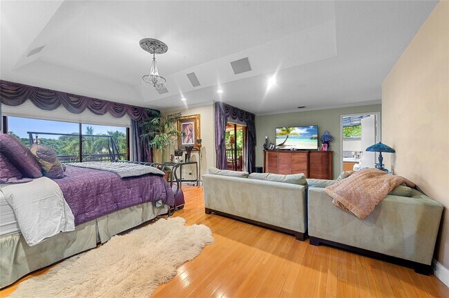 Building Photo - 10111 Vestal Ct