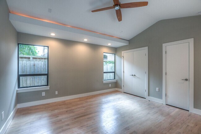 Building Photo - 4127 Underwood St