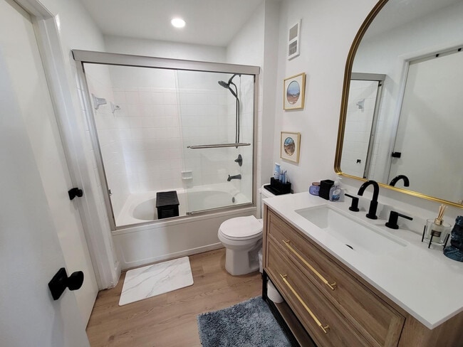 Building Photo - 4879 Via Palm Lakes