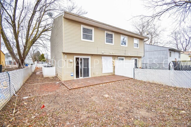 Building Photo - Get half off your first month’s rent when ...