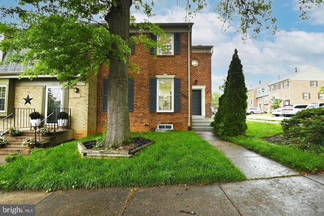 Building Photo - 4702 Forestdale Dr
