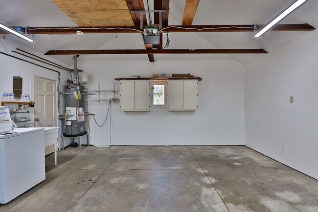 Building Photo - 1020 Madison Ave