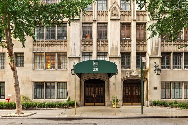 Building Photo - 321 E 43rd St