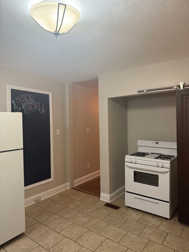 Building Photo - EXTREMELY SPACIOUS AND REMARKABLY REMODELED NORTHSIDE HOME- AVAIL MAY 1ST!