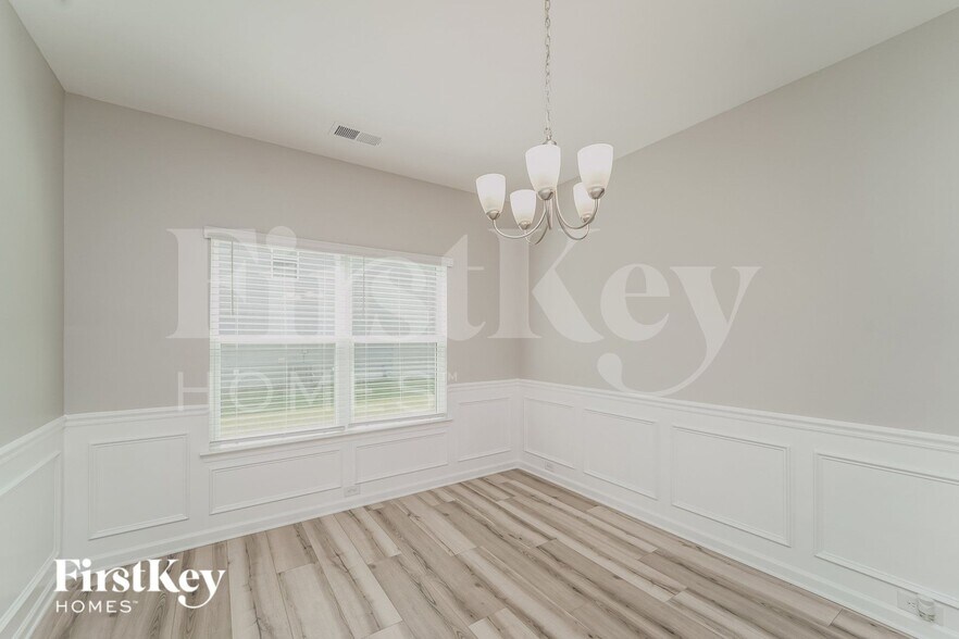 Building Photo - 6351 Trinity Xing Cir