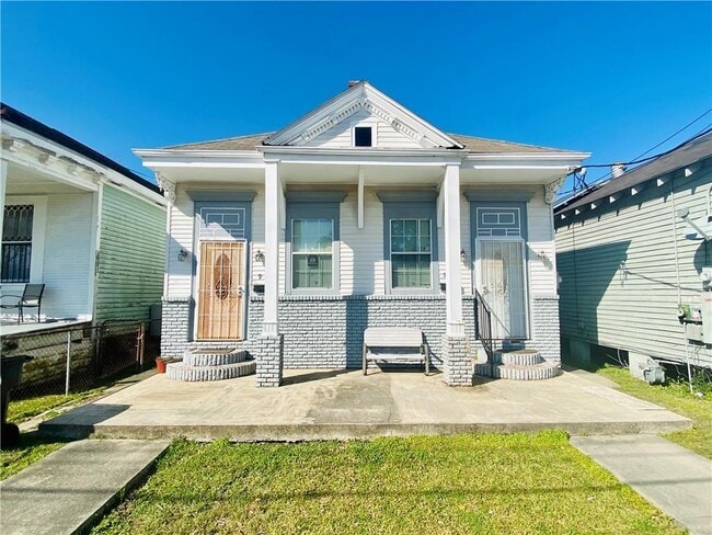 Building Photo - 932 Lamanche St