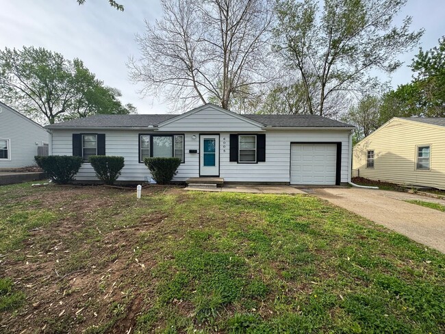 Primary Photo - Beautifully Updated Home in Kansas City!