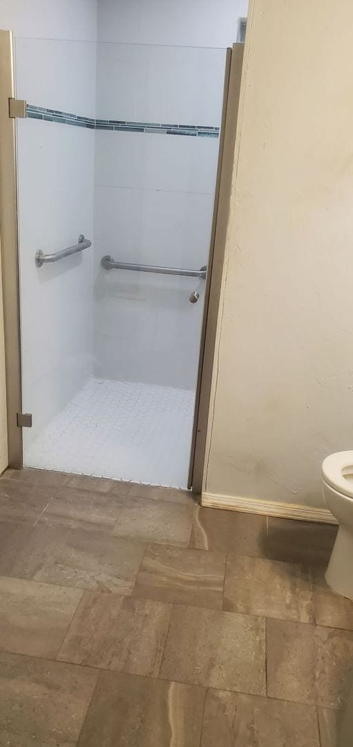 Building Photo - Handicap Accessible 2 bd, 2 ba - Beautiful...