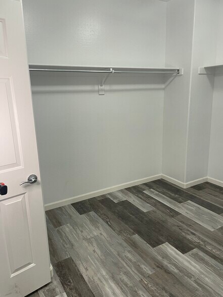Extra large walk in closet - 25972 W Burnett Rd