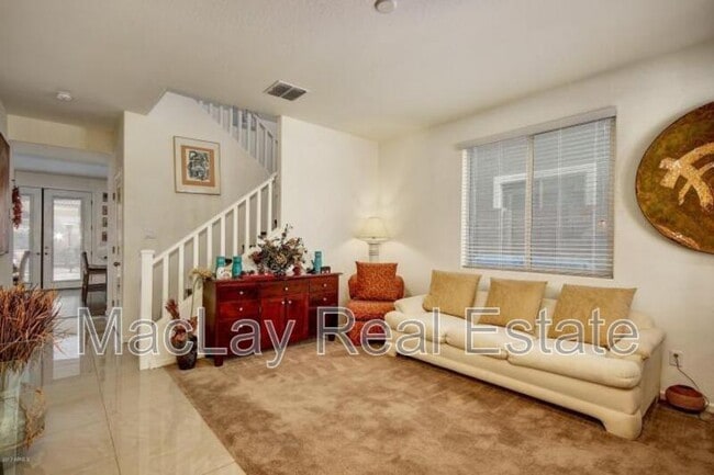 Building Photo - 3946 E Blue Spruce Ln