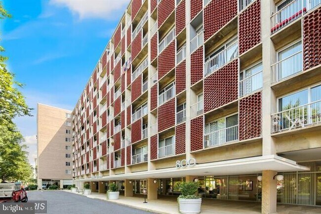 Building Photo - 800 4th St SW