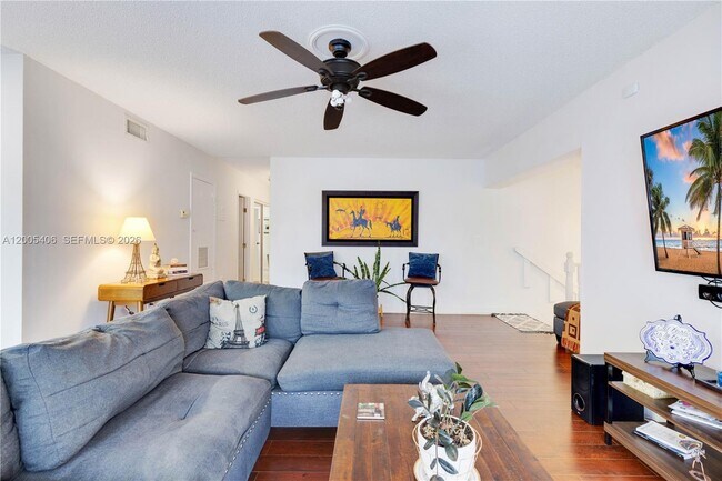 Building Photo - 8390 N Missionwood Cir