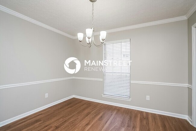 Building Photo - 3 Bedroom Pet-Friendly Home in Nashville, TN with Main Street Renewal