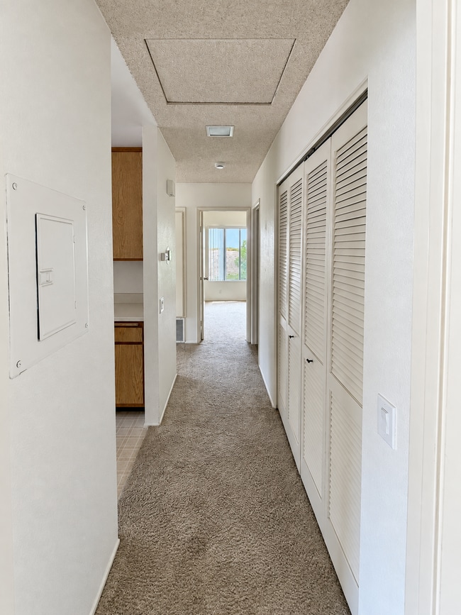 Building Photo - 4090 Rosenda Ct