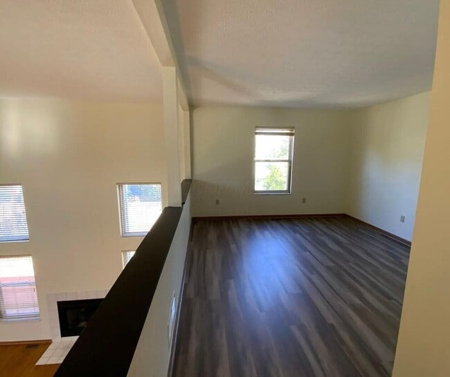 Building Photo - 5476 Mirage Dr
