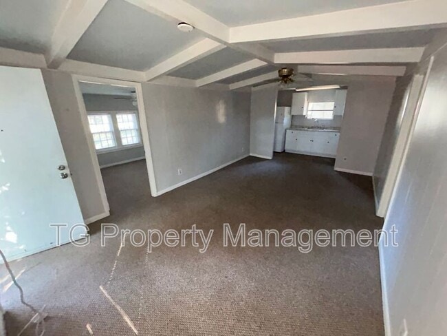 Building Photo - 5691 Akra Ave