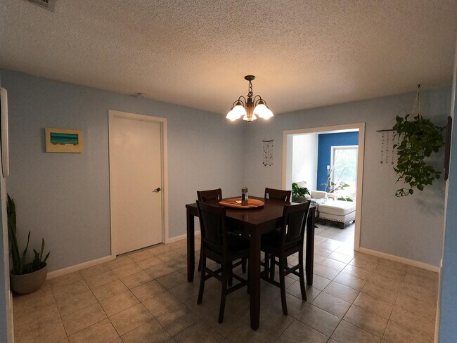 Building Photo - 1539 Huff Ct