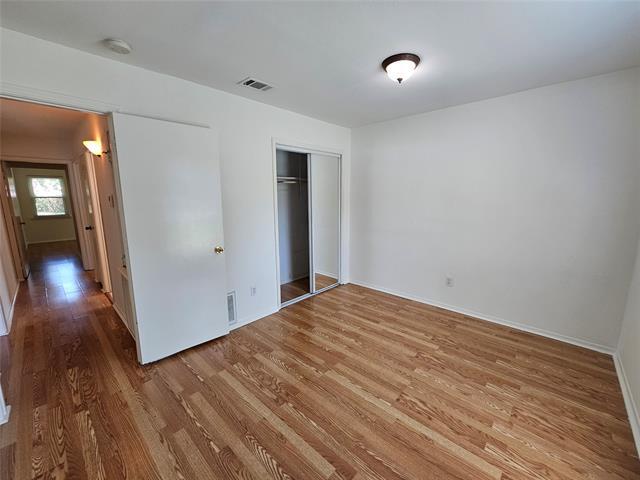 Building Photo - 10377 Country Club Dr