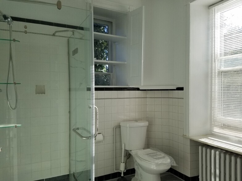 Building Photo - 15 E Mermaid Ln