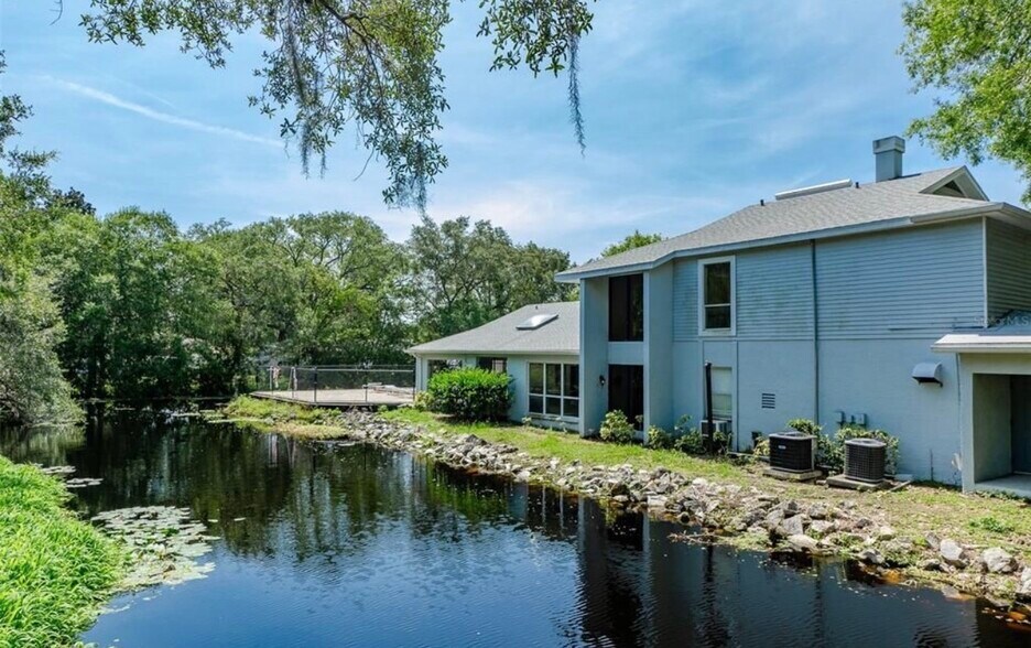 Building Photo - 7246 E Bank Dr