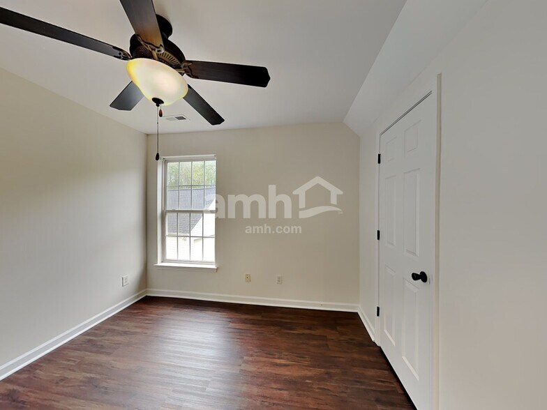 Building Photo - 1421 Juniper Hills Ln