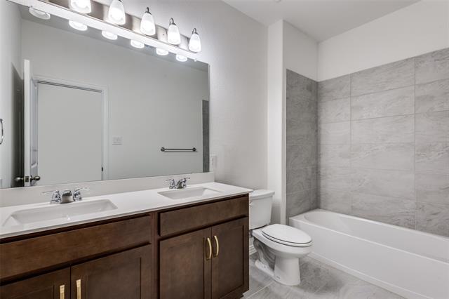 Building Photo - 313 Thorn Crk Dr