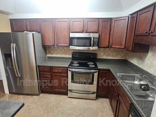 Building Photo - 5709 Lyons View Pike