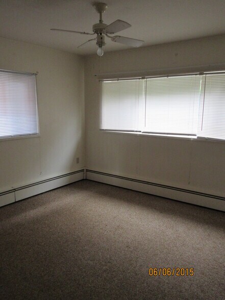 Building Photo - 540 Imo Dr