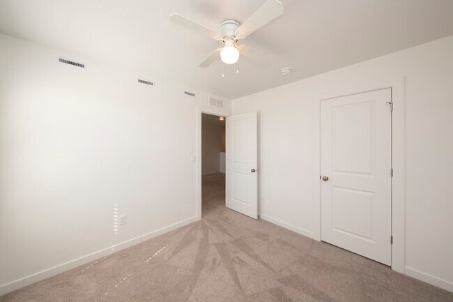 Building Photo - 11144 Maroon Bells Dr