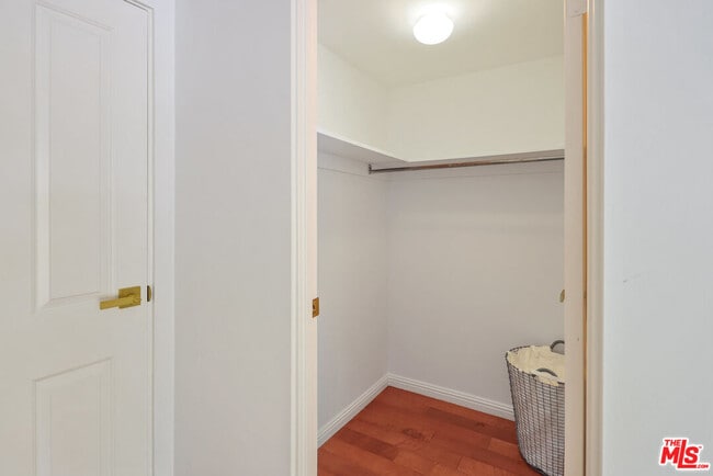 Building Photo - 1279 El Hito Cir