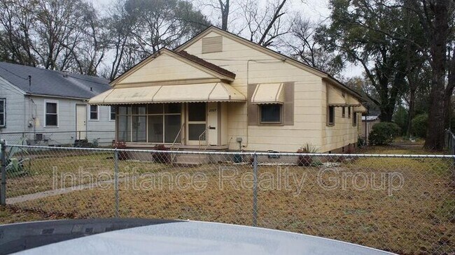 Primary Photo - 2727 Clover Ln