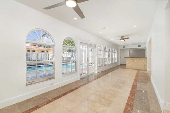 Building Photo - 3517 N Flagler Dr