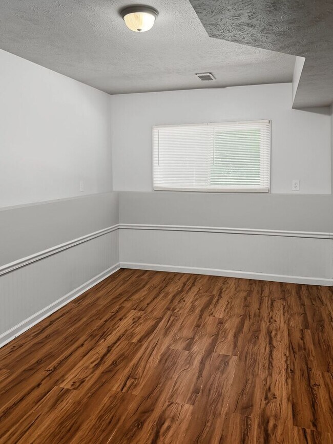 Building Photo - 1127 Lafayette Ave