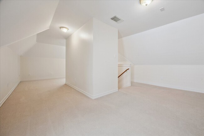 Building Photo - 5308 Hidalgo St