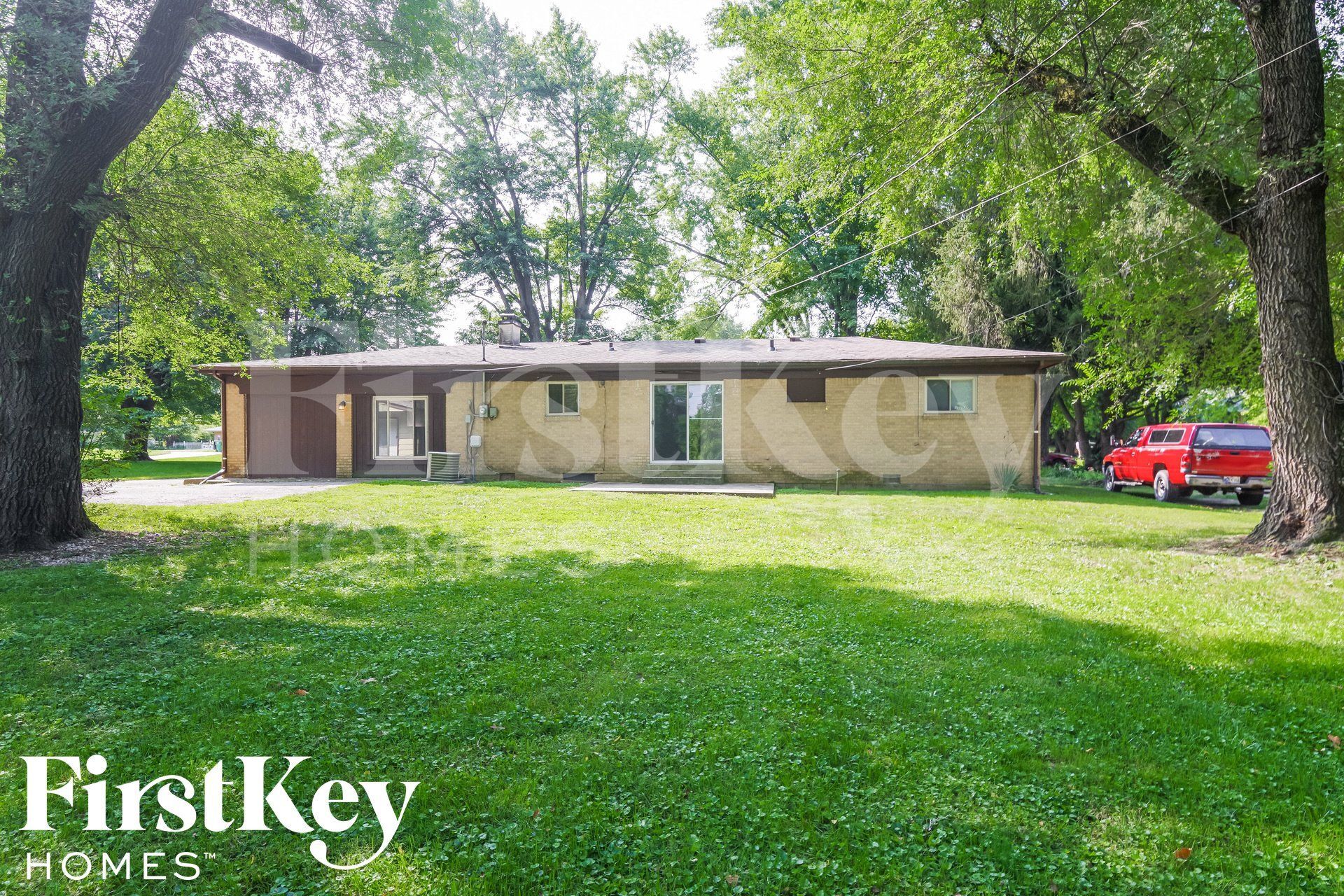 Building Photo - 3880 W Smith Valley Rd