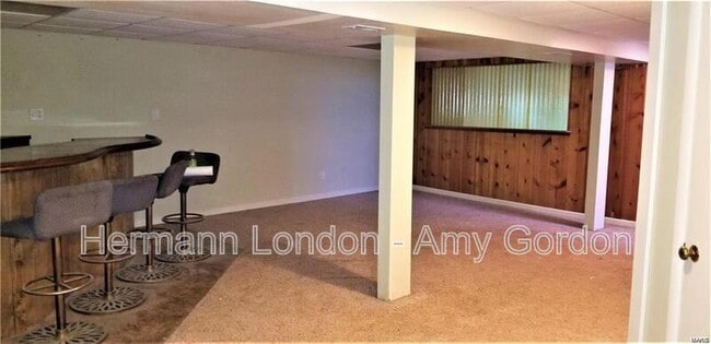 Building Photo - 10147 Maryvale Ln