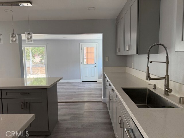 Building Photo - 6603 Mitad Ct