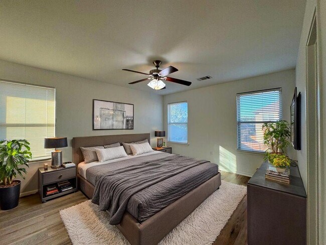 Building Photo - 15206 Walcott Dr