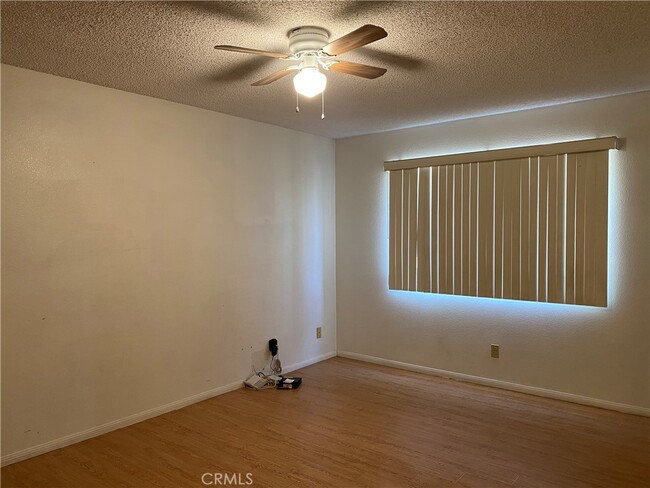 Building Photo - 1056 Sombra Way