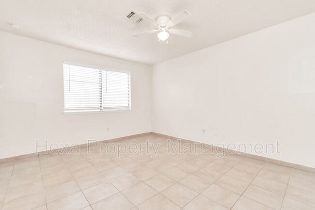 Building Photo - 6021 Bonn Echo Ln