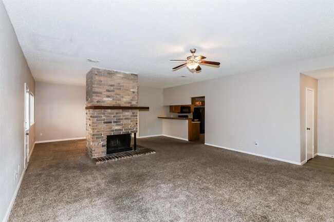 Building Photo - 18115 Brooknoll Dr