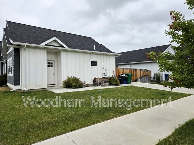 Building Photo - 3105 Mistral Way