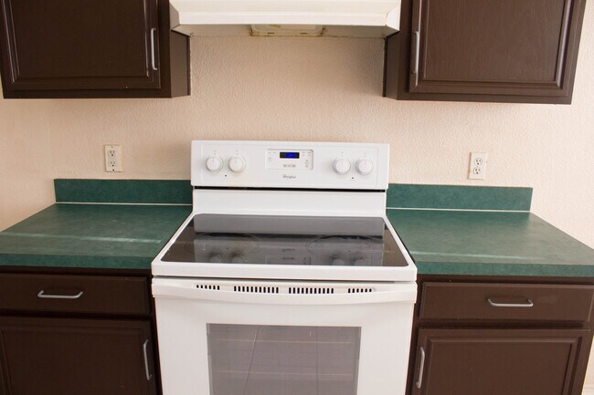 Building Photo - 7212 Park Creek Cir W