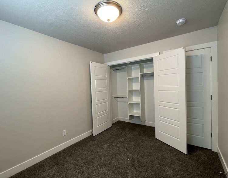 Bed 3 Closet - 4067 S 2800 W