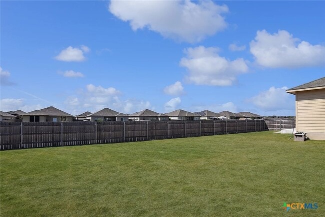 Building Photo - 1040 Lakeway Crossing Dr