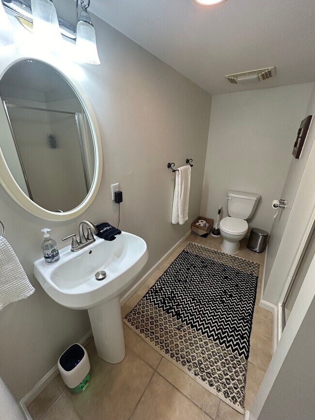 Guest Bathroom in Basement - 9505 NW 86th Ter