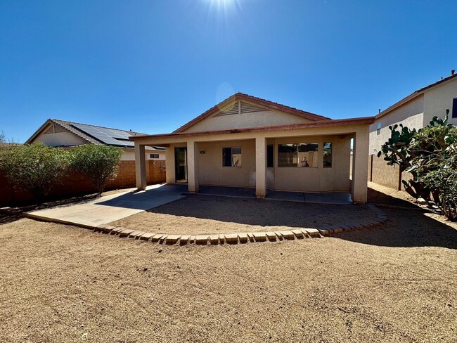 Building Photo - 3 Bedroom/2 Bath Single Level Home In Surp...