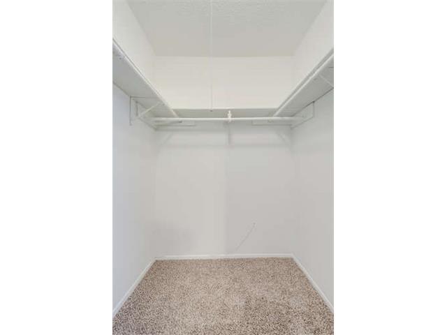 Building Photo - Great Duplex in Southeast Austin with private yard!