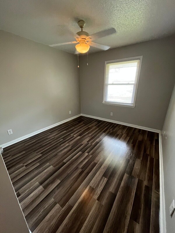 Building Photo - 2833 N O.Henry Blvd