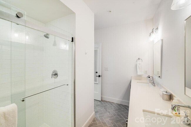 Building Photo - 3000 South Blvd